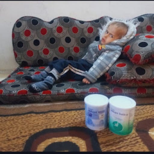 الطفل أحمد يعاني من مرض استقلابي